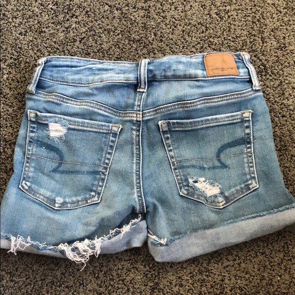 American Eagle Midi Shorts. Size: 4 - Picture 4 of 4